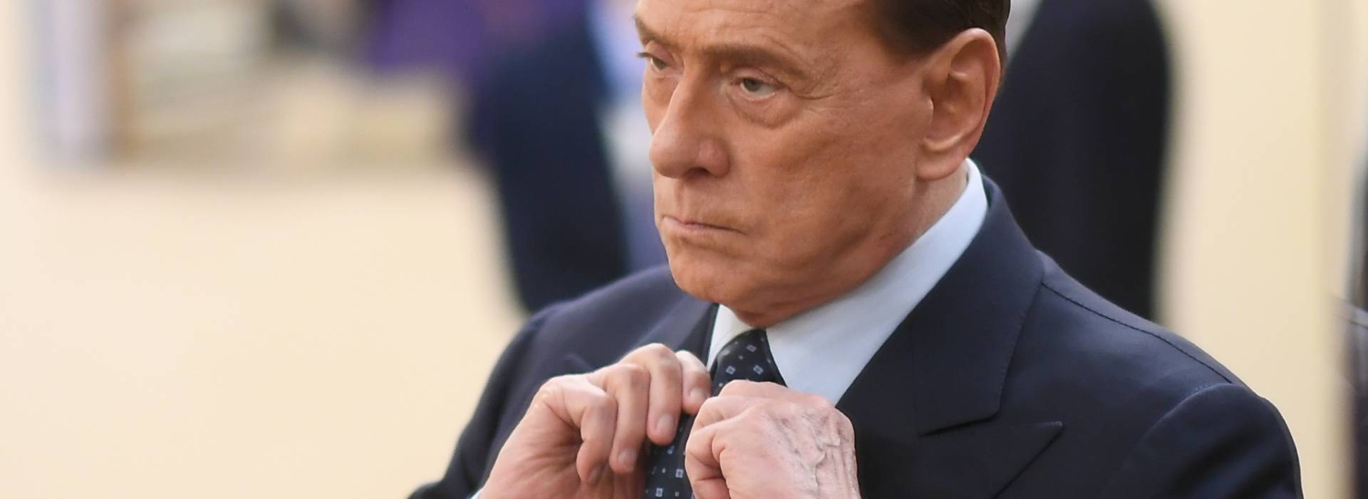 Silvio Berlusconi: "i mesi in cui pensavo di andare in Africa con Don Luigi Verzé"