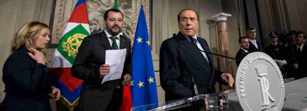 Berlusconi salva il governo: il centrodestra vota lo scostamento di bilancio. Di Maio soddisfatto