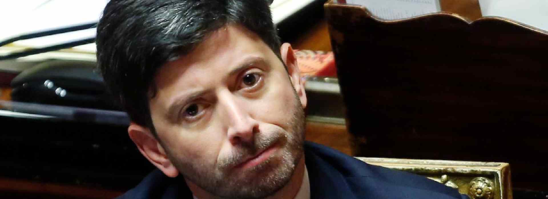 Roberto Speranza continua a nascondere documenti: un ministro sempre più in bilico (e bugiardo)