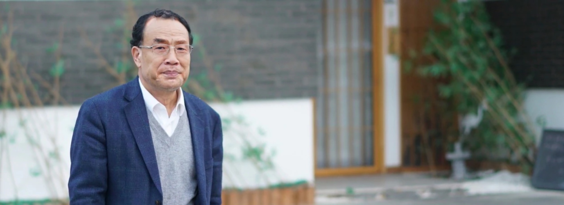 Zhang Yongzhen, allo scienziato che tracciò la sequenza Covid-19 negato l'ingresso in laboratorio